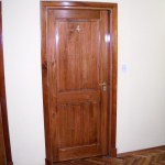 Carpintería en madera - puerta