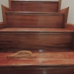 revestimiento de escalera de madera