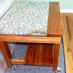 mesa-granito-y-cedro