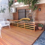 deck y cerca de madera