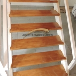 escalera-pino-color