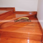 pulido y plastificado de escalera de madera